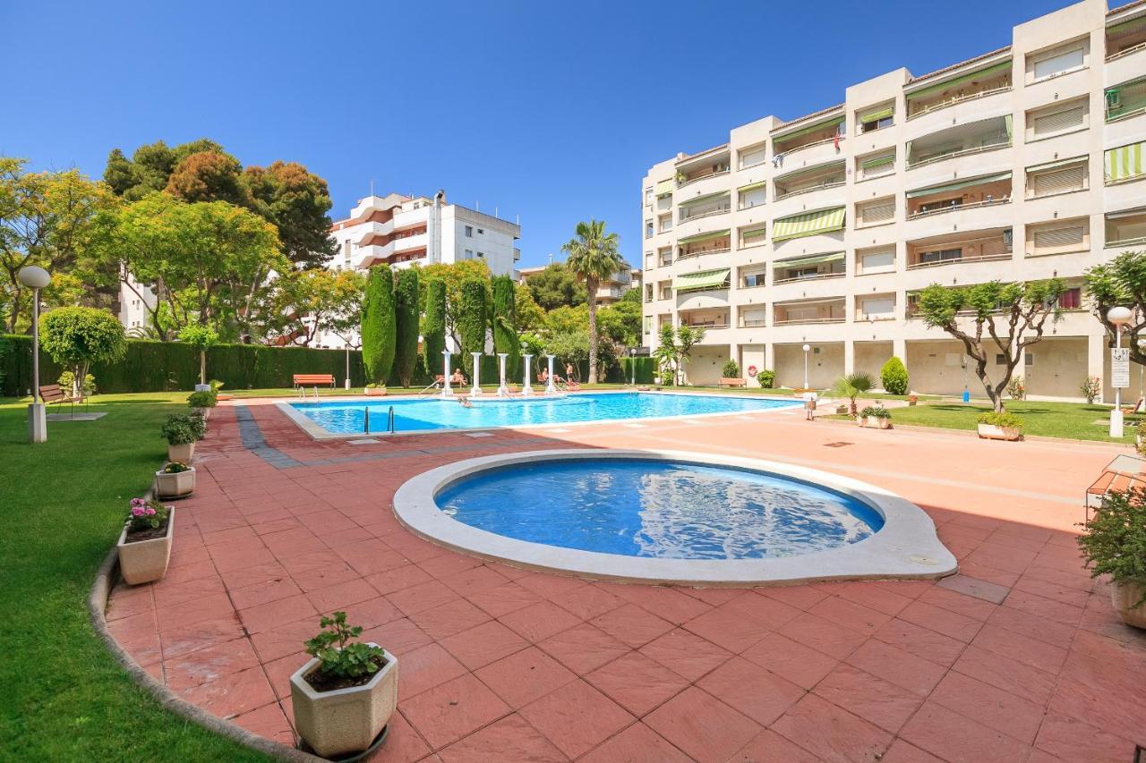 Uhc Marathon Apartments Salou Eksteriør bilde
